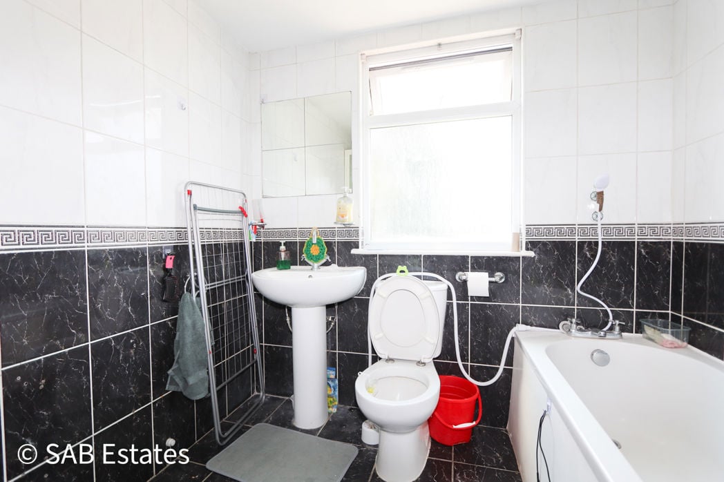Property image 11 of 18
