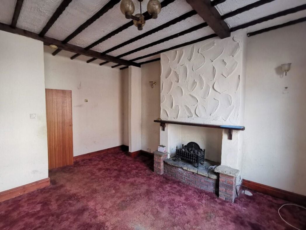 Property image 2 of 11