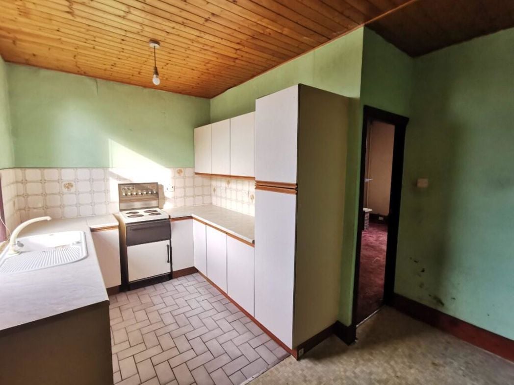 Property image 4 of 11