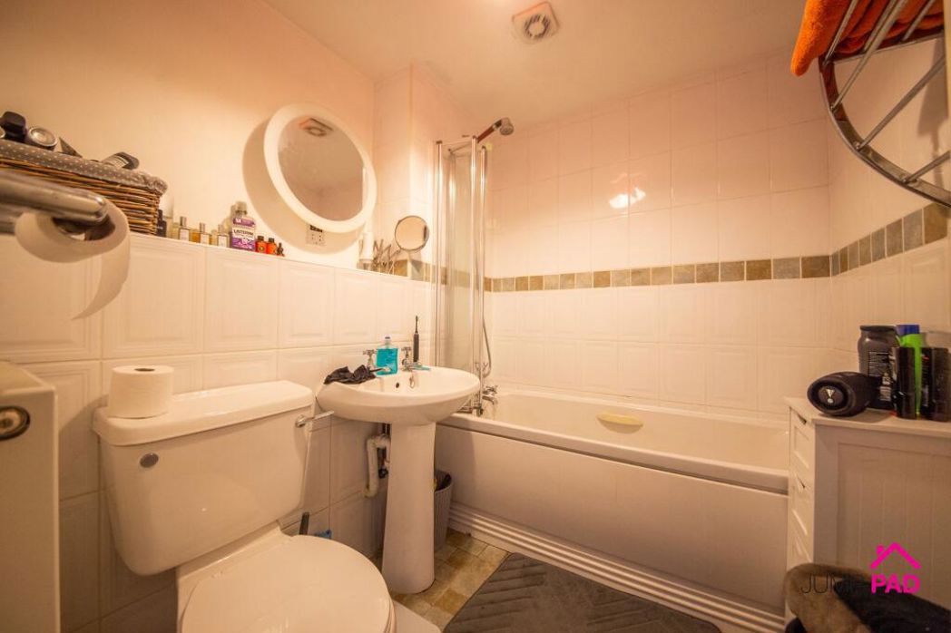 Property image 12 of 14