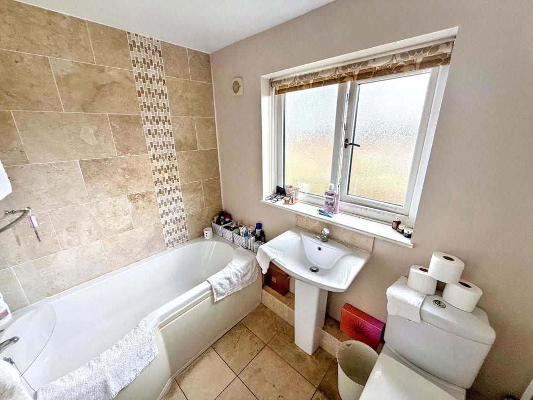 Property image 10 of 16