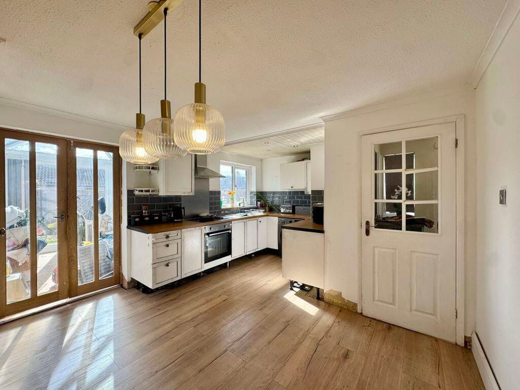 Property image 3 of 15