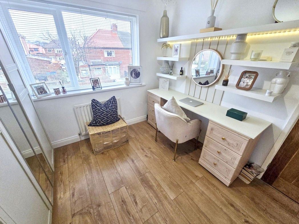 Property image 15 of 23