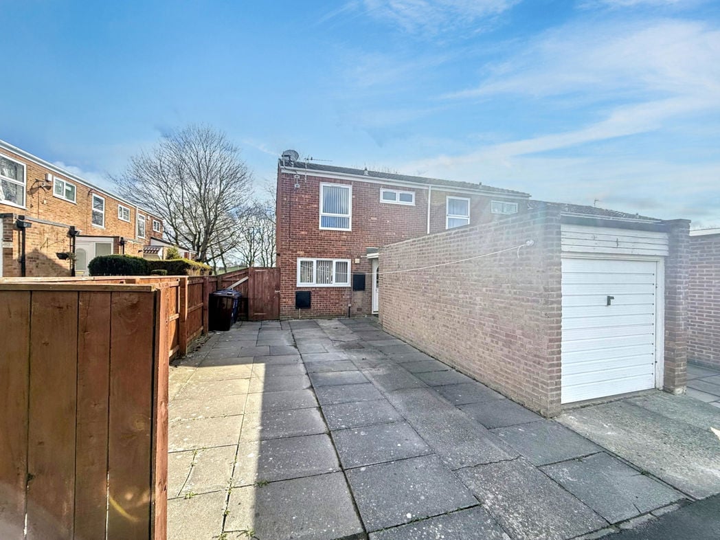 Property image 11 of 12