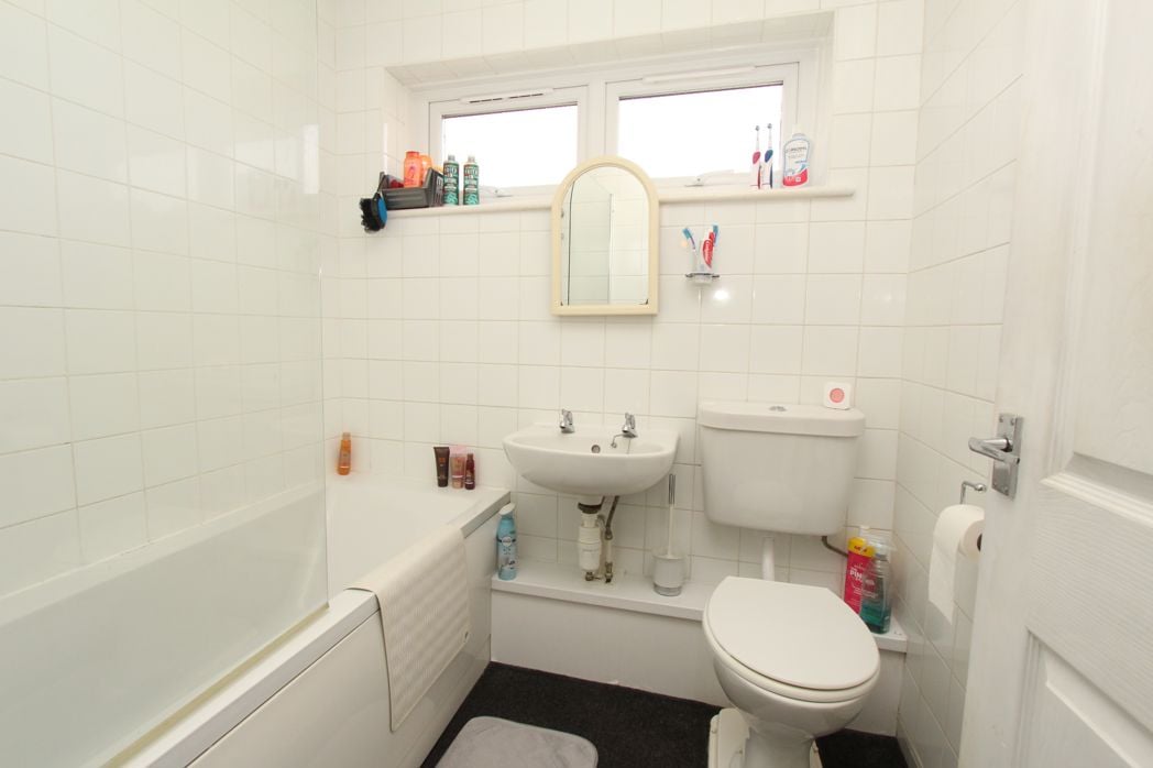 Property image 9 of 12