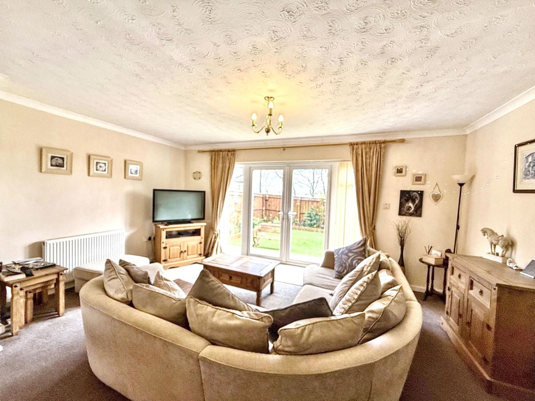 Property image 3 of 12