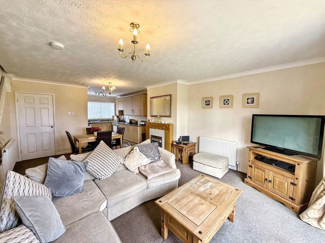 Property image 2 of 12