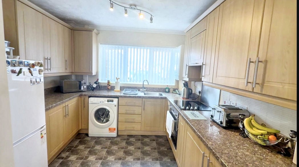 Property image 4 of 12