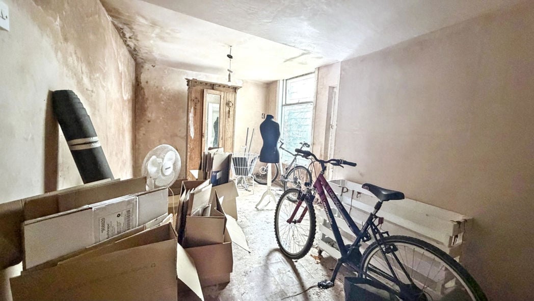 Property image 3 of 8