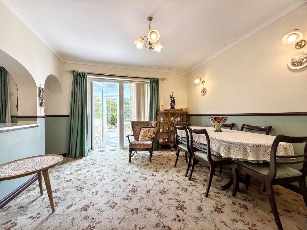 Property image 12 of 28