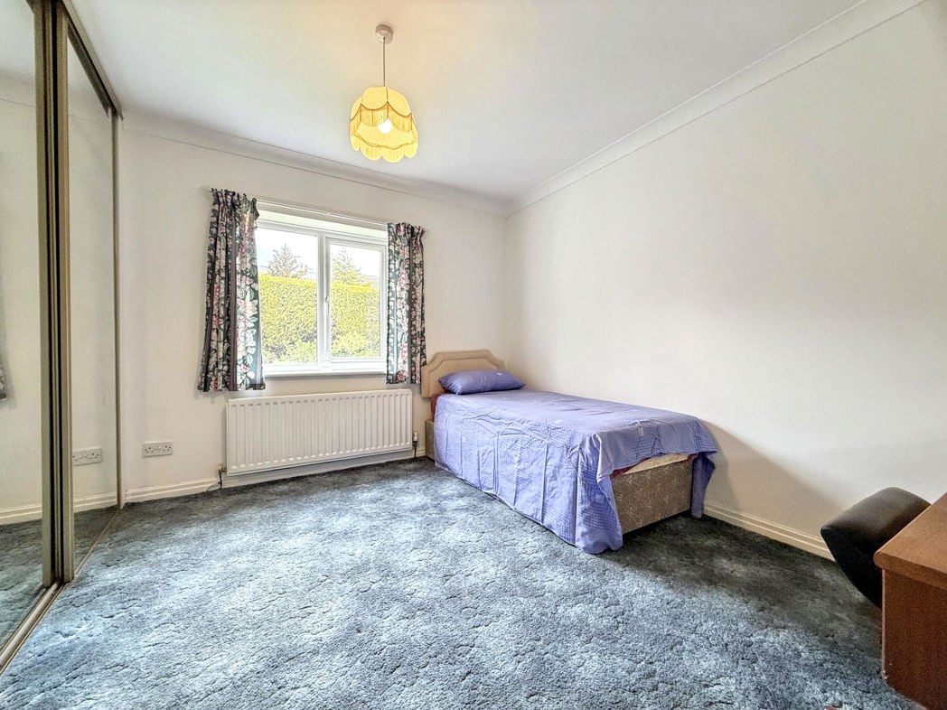 Property image 16 of 28