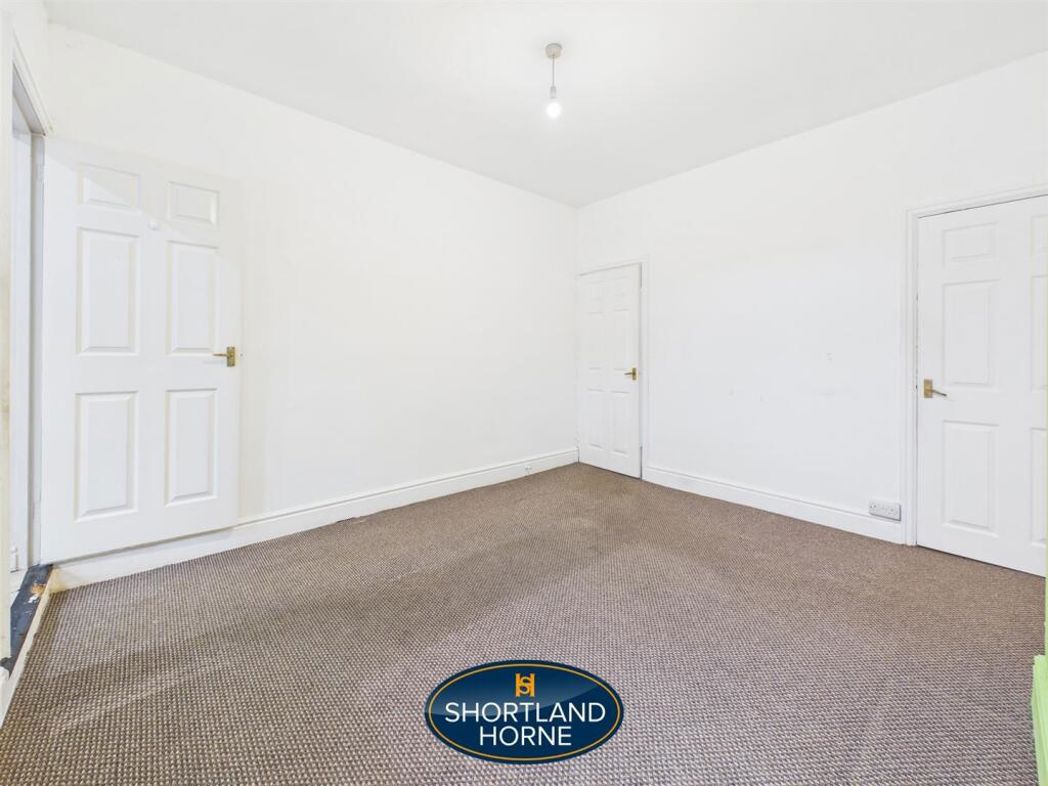 Property image 13 of 17