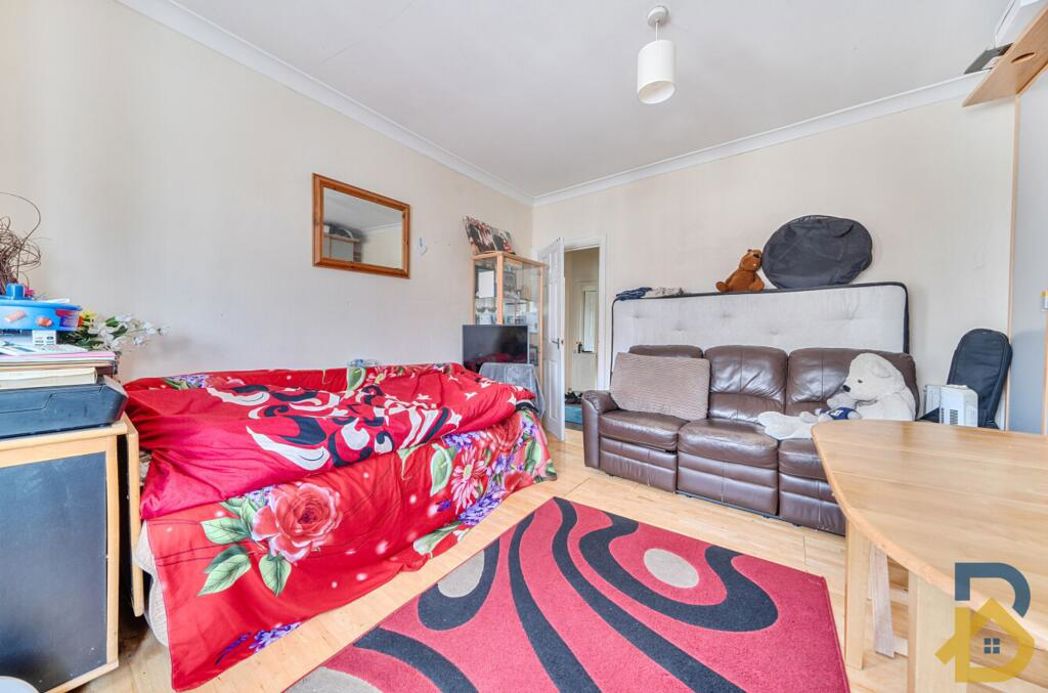 Property image 4 of 8