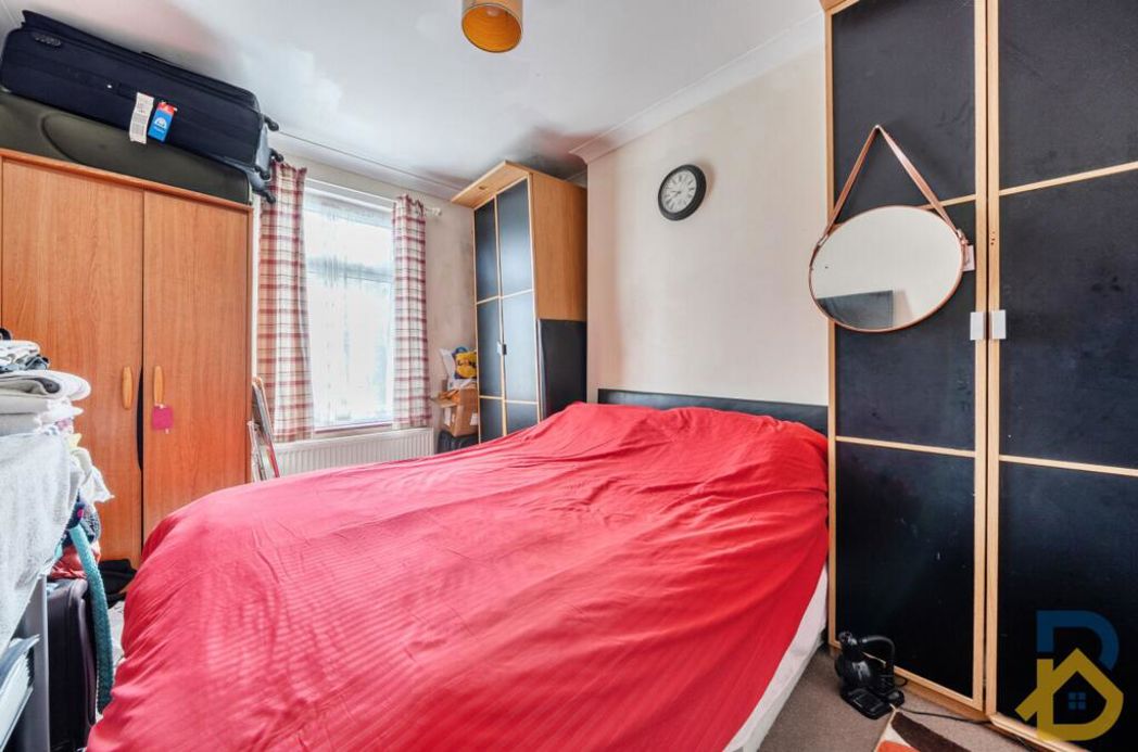 Property image 5 of 8