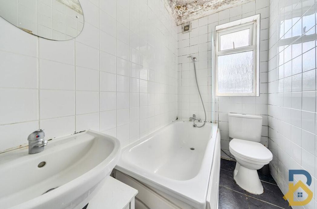 Property image 6 of 8