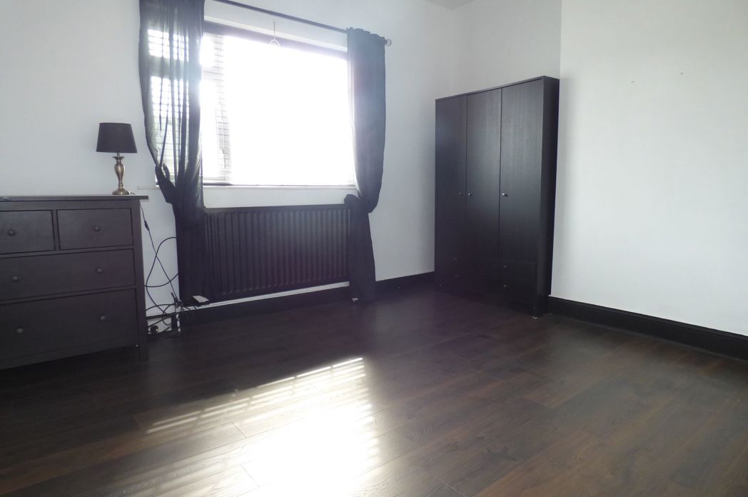 Property image 5 of 12