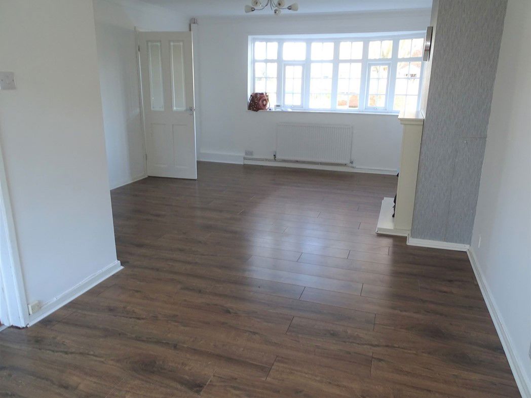 Property image 2 of 8