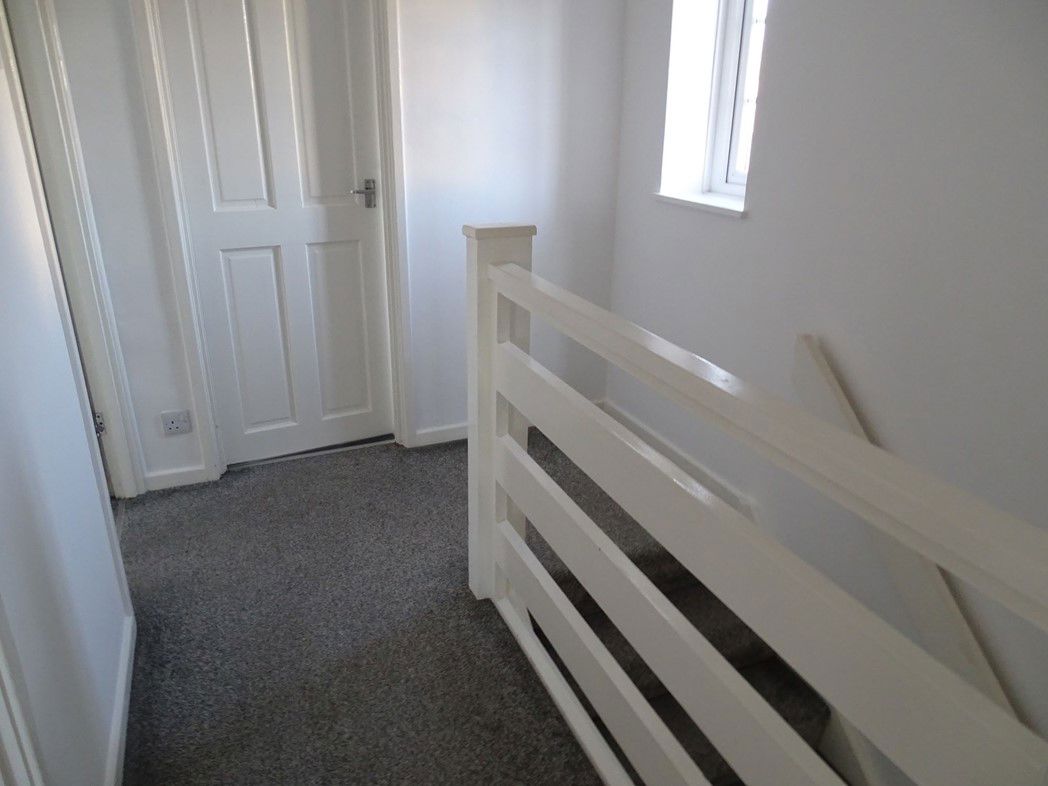 Property image 4 of 8