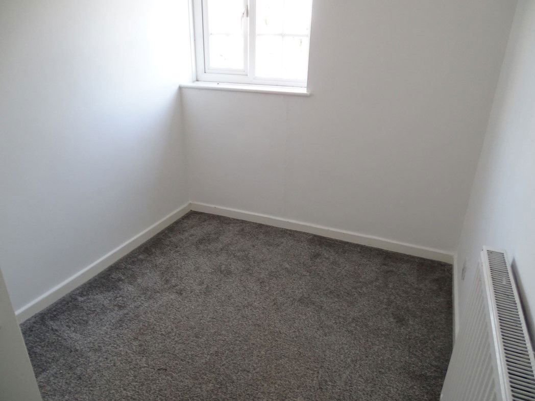 Property image 7 of 8