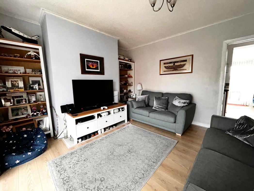 Property image 2 of 13