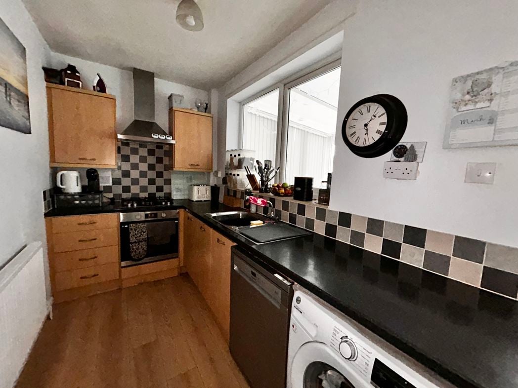 Property image 5 of 13