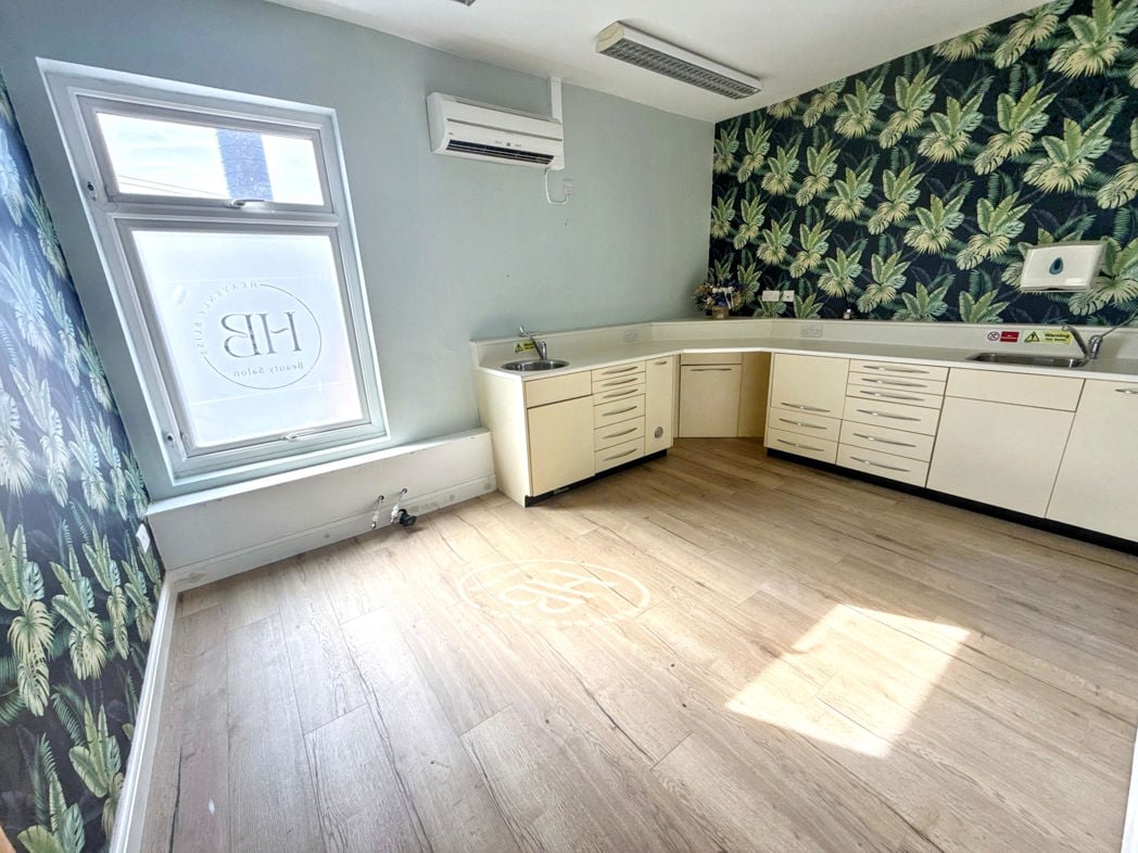 Property image 3 of 19
