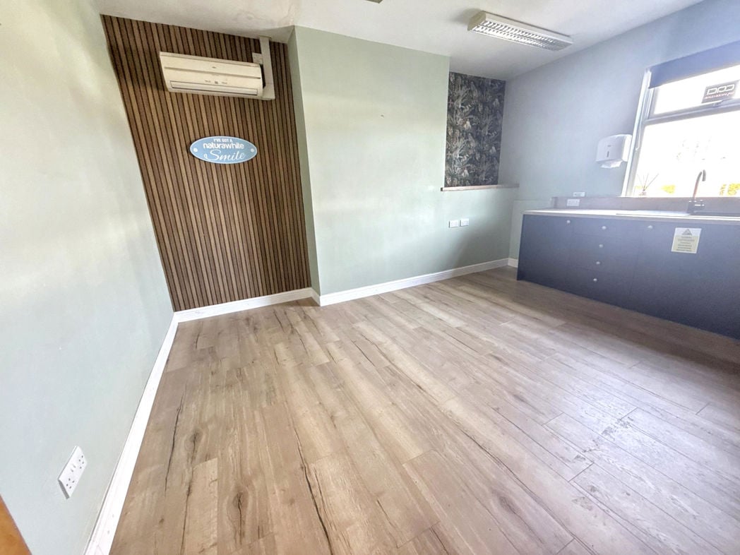Property image 6 of 19