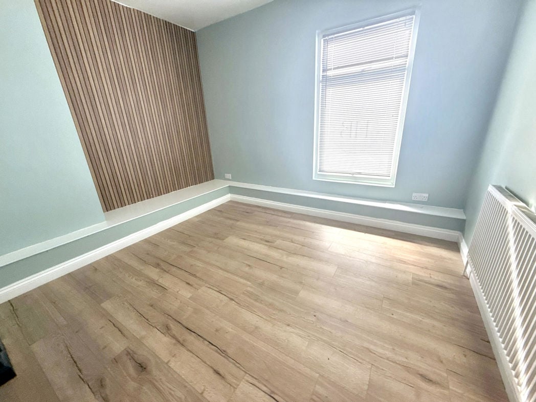 Property image 11 of 19