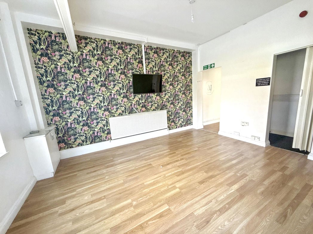 Property image 13 of 19