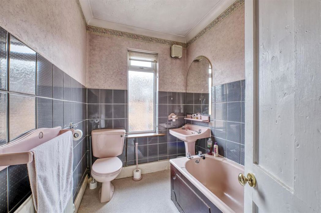Property image 8 of 20