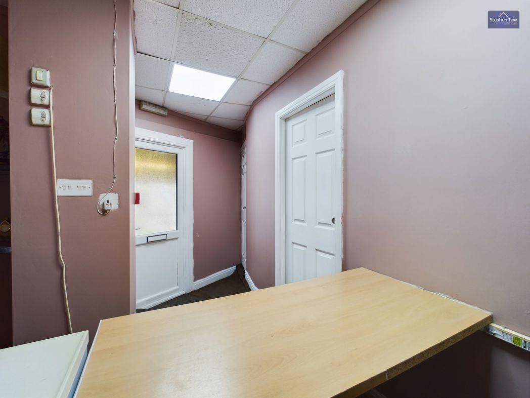 Property image 11 of 24