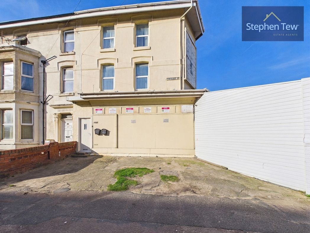 Property image 12 of 24