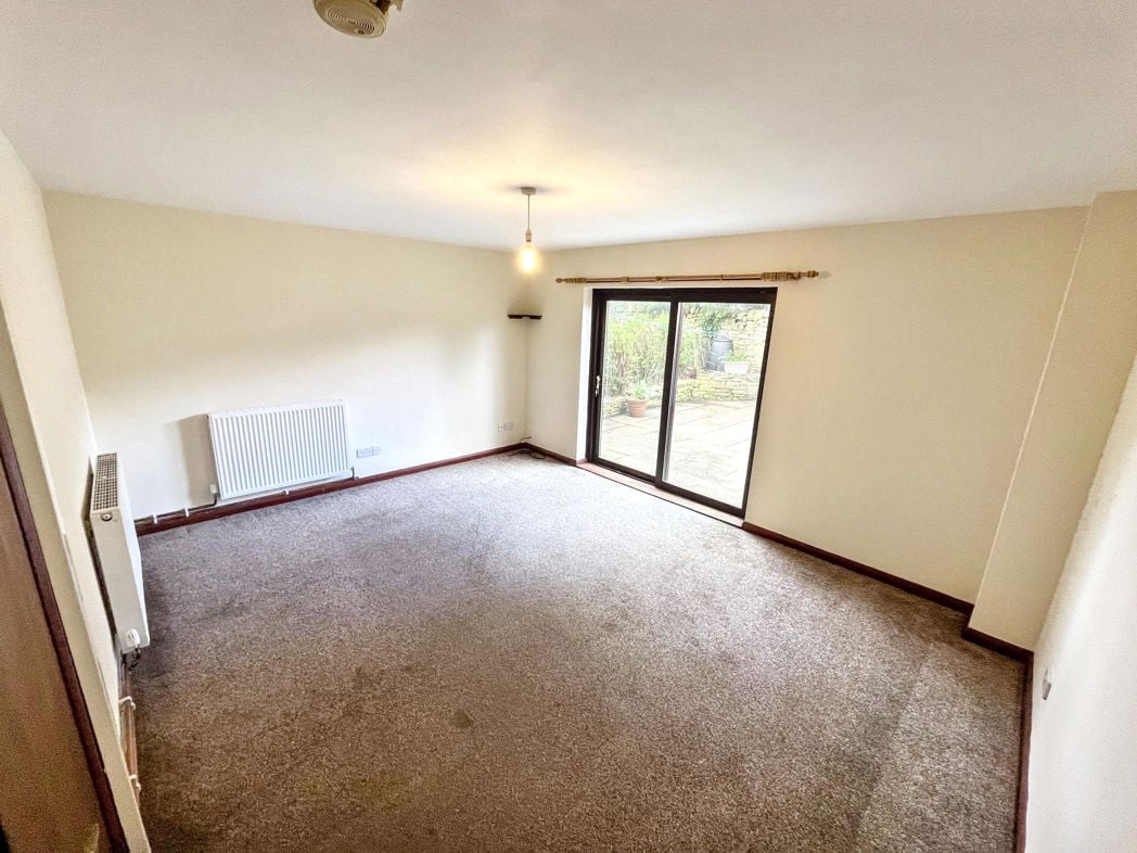 Property image 3 of 9