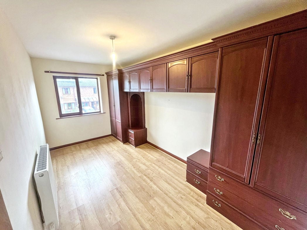 Property image 6 of 9