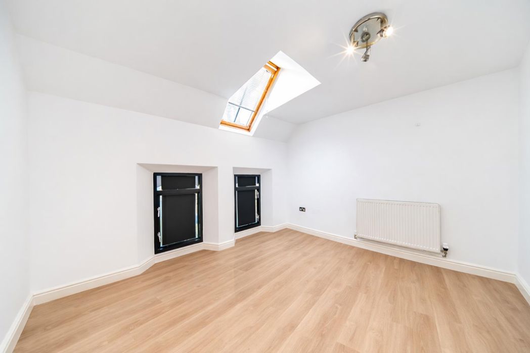 Property image 4 of 6