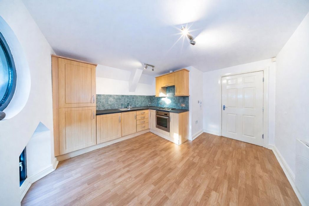 Property image 3 of 6