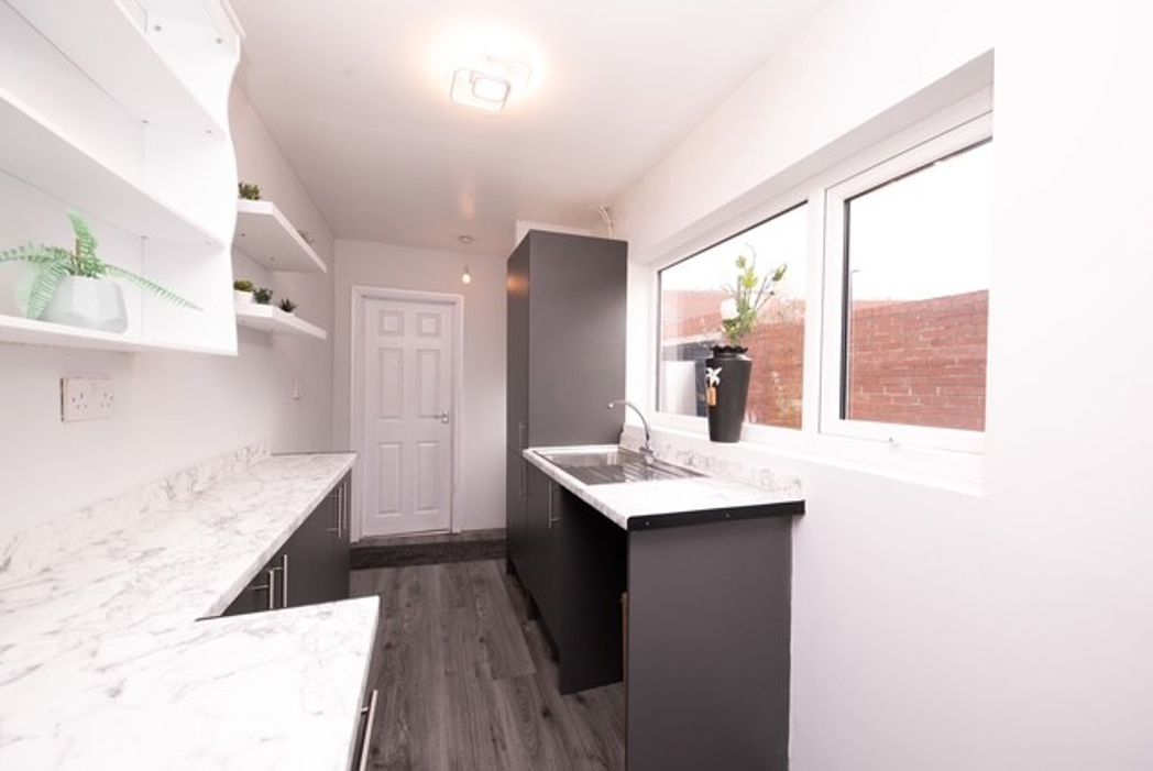 Property image 6 of 18