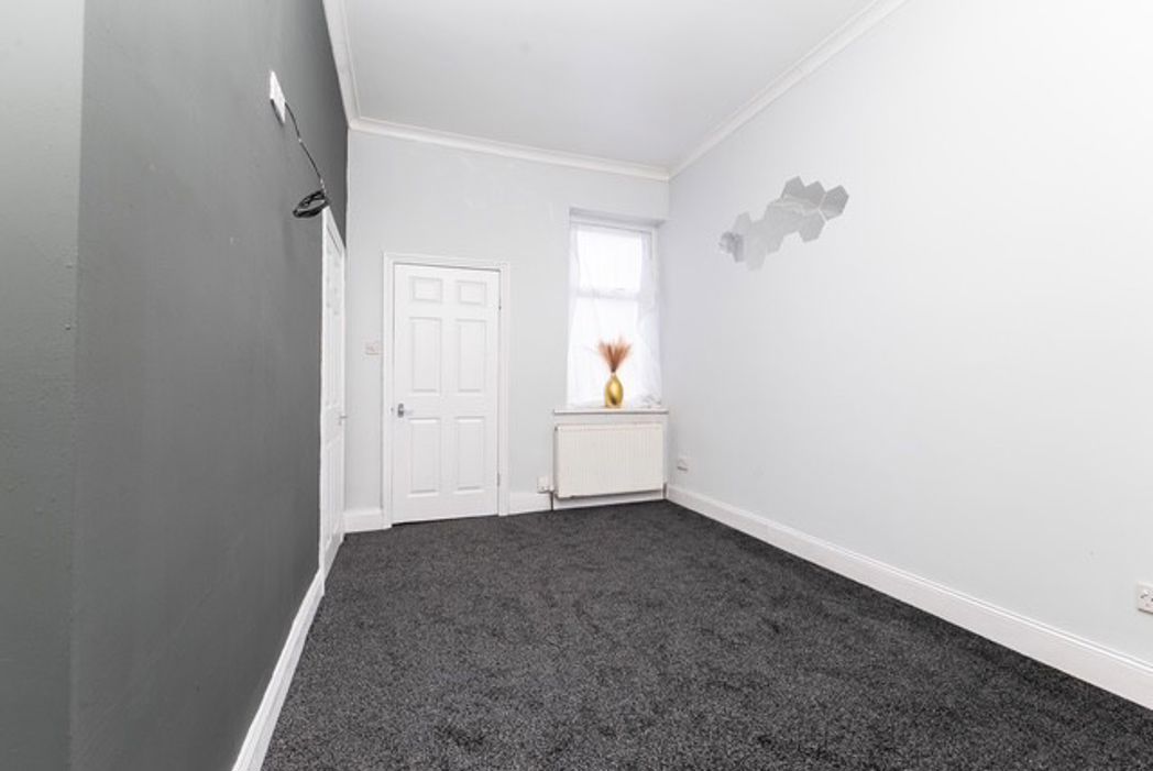 Property image 5 of 18