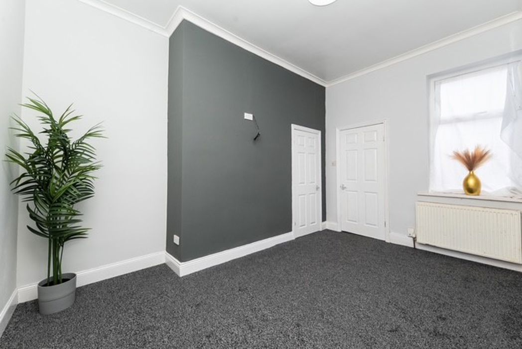 Property image 2 of 18
