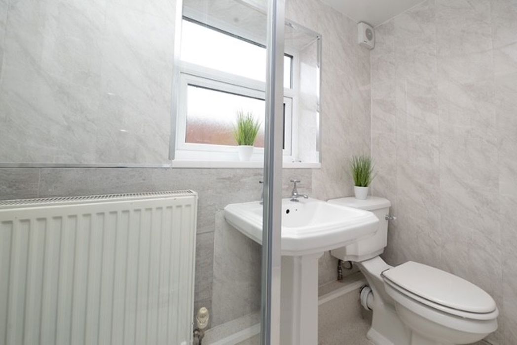 Property image 16 of 18