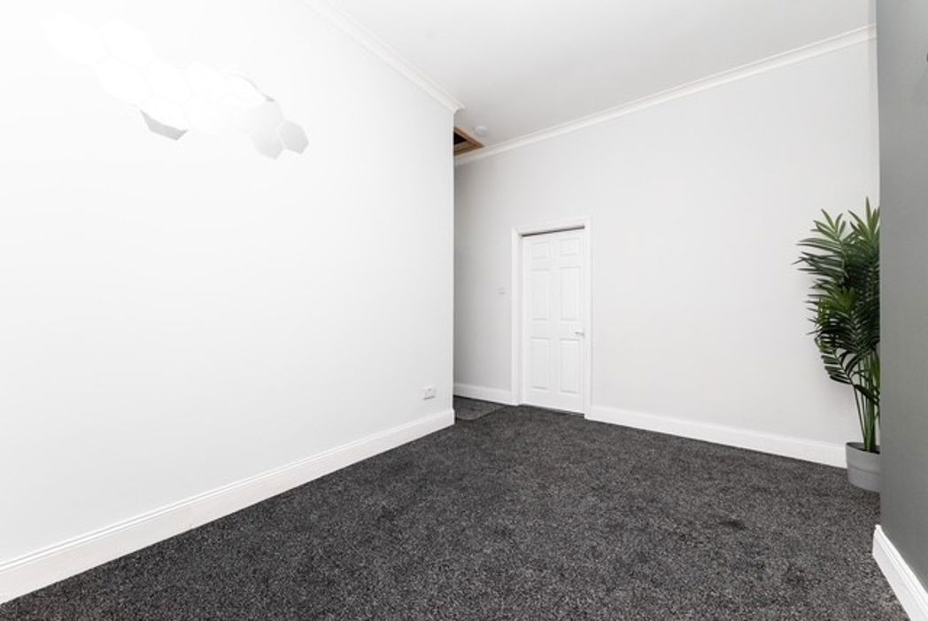 Property image 4 of 18