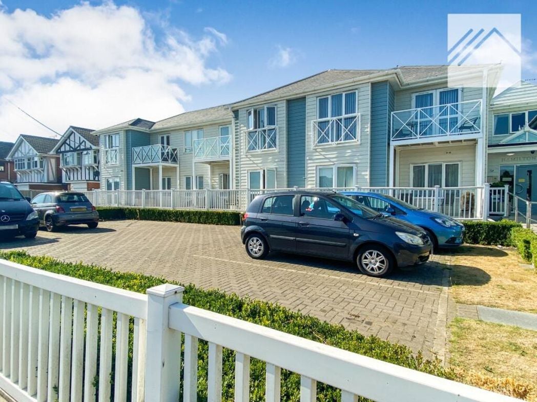 Property image 1 of 11