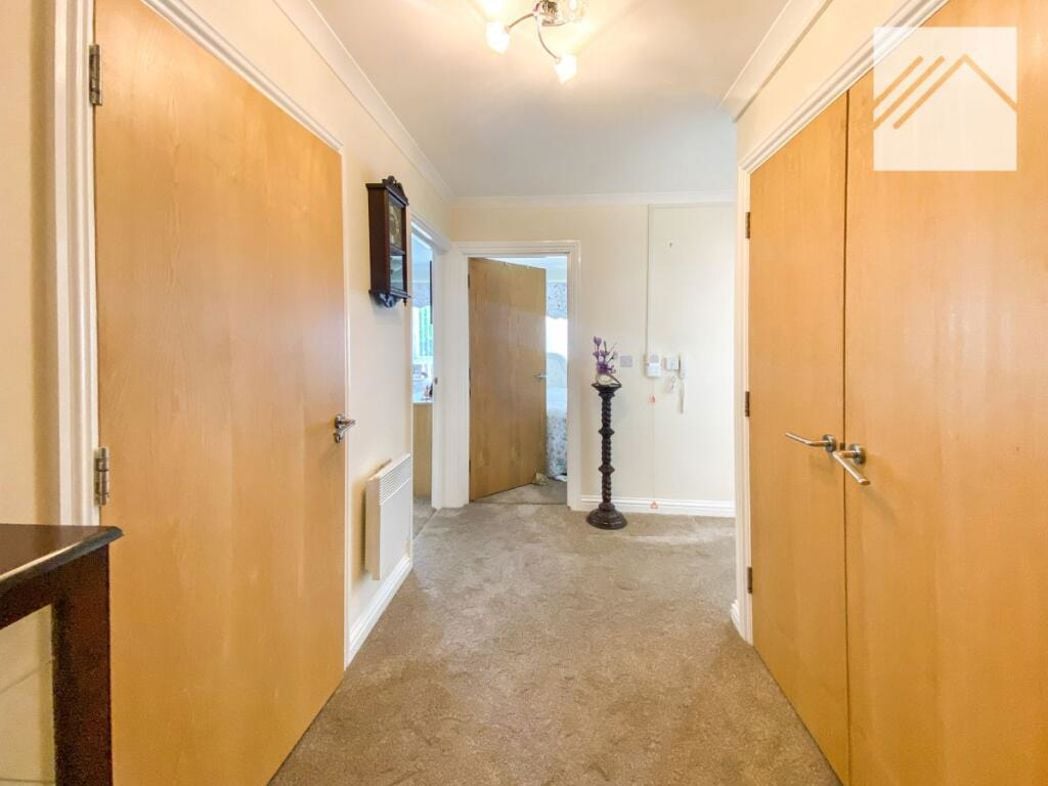 Property image 8 of 11
