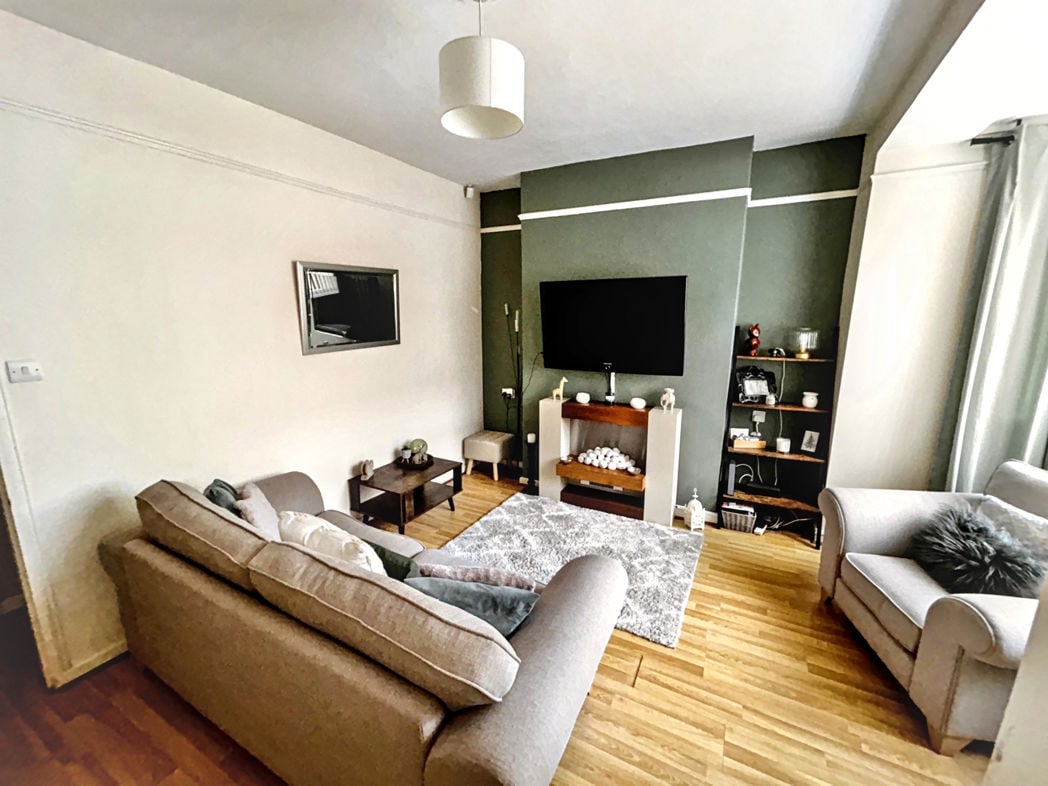 Property image 2 of 13