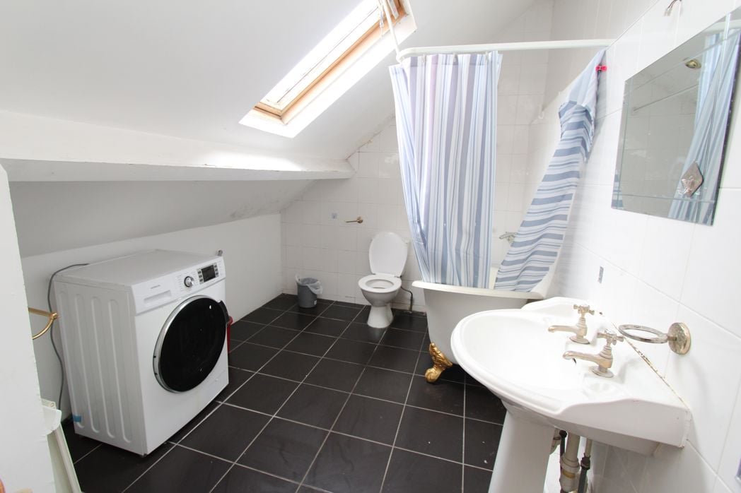Property image 12 of 16