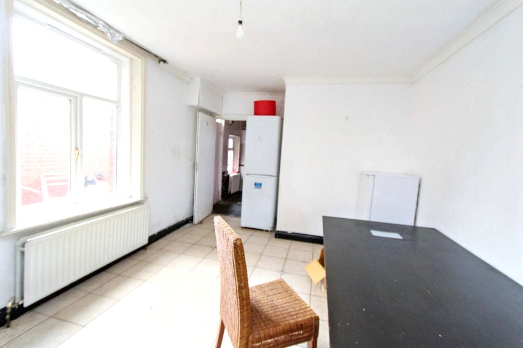 Property image 4 of 16