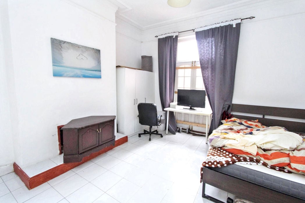 Property image 5 of 16