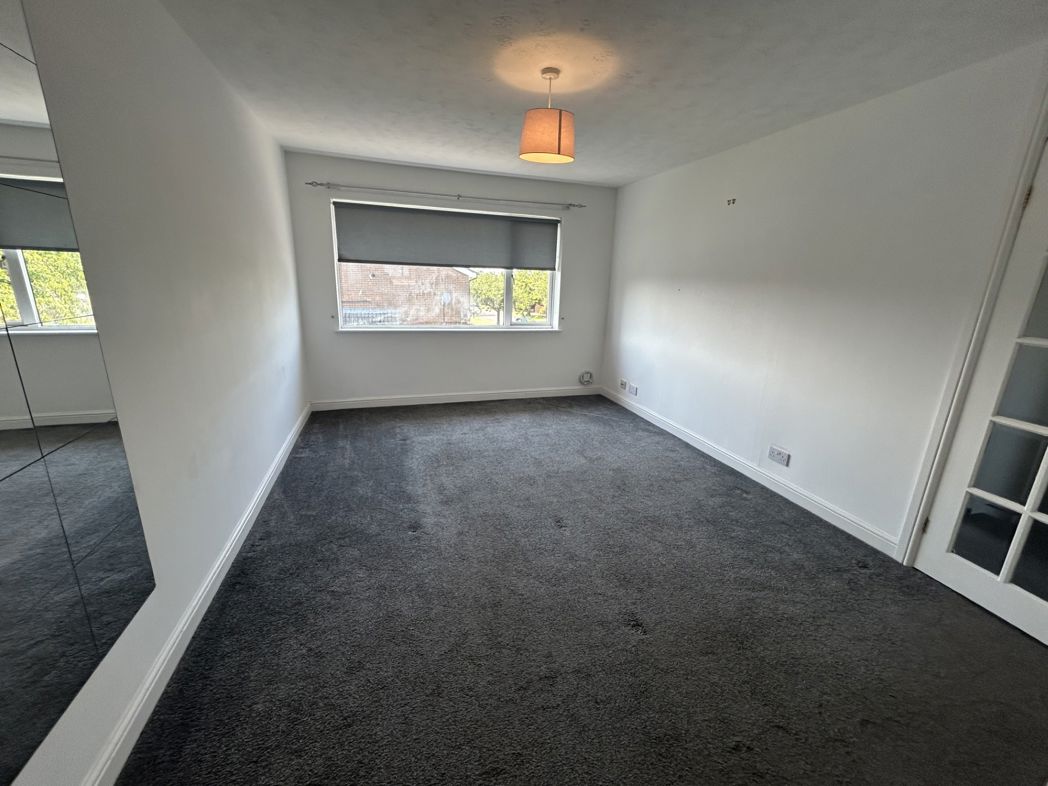 Property image 2 of 8