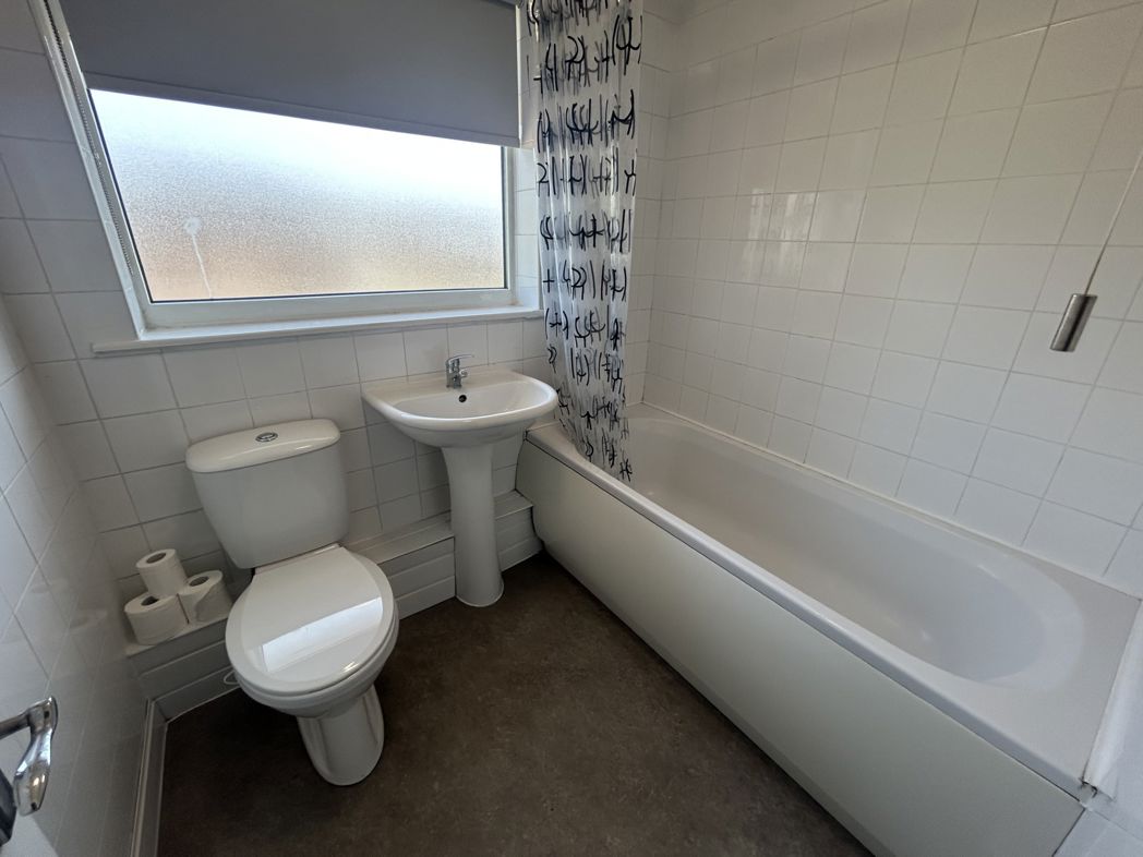 Property image 5 of 8