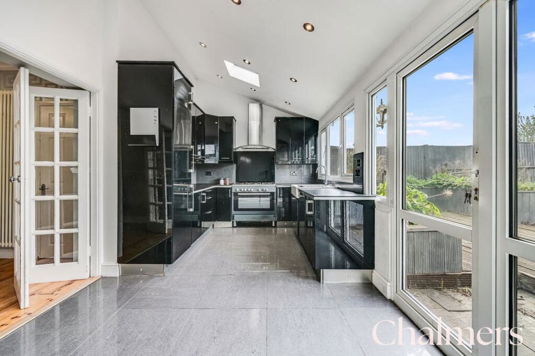 Property image 2 of 20
